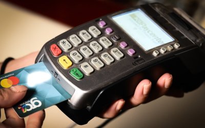 Βαριά πρόστιμα για τη διασύνδεση POS - ταμειακών, ακόμη και χωρίς φοροδιαφυγή