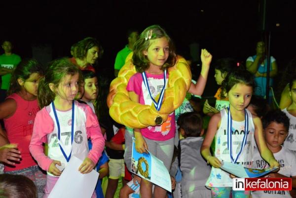 Μικρές «βολίδες» με μεγάλες… Κουλούρες! Αναβίωσε το παραδοσιακό έθιμο στα Ομαλά