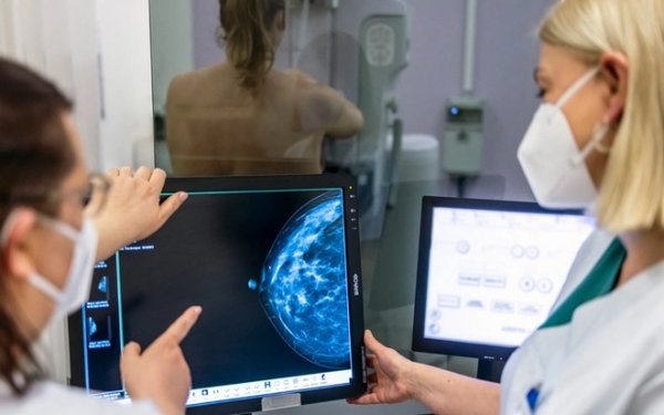 Δωρεάν ψηφιακή μαστογραφία για τουλάχιστον 1,3 εκατ. γυναίκες με το πρόγραμμα «Φώφη Γεννηματά»