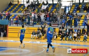 O ΑΣΚ αντέδρασε και... "εκτέλεσε" την ΕΑΠ μέσα στην Κεφαλονιά! (εικόνες + video)