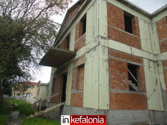 Τι γίνεται με το γηροκομείο;