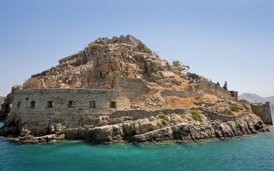 Κλέφτες «χτύπησαν» τη Σπιναλόγκα – ‘Αρπαξαν...