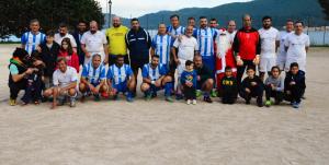 Οι φίλοι του Τσάγκου «καθάρισαν» τον… Κόκορα! (εικόνες)