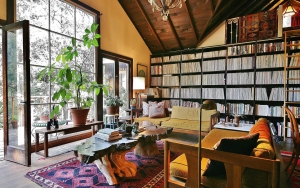 Σαφάρι από τους εφοριακούς στις μισθώσεις Airbnb - Άφαντη η εφαρμογή δήλωσης