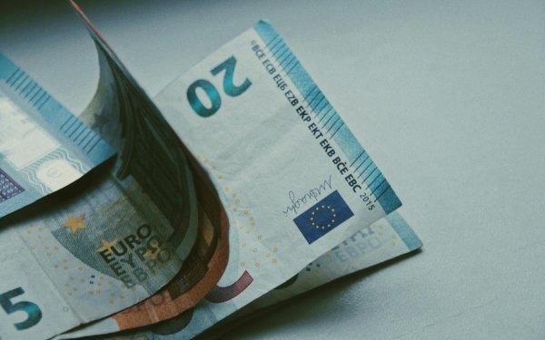 Συντάξεις Ιουλίου: Δύο πληρωμές μέσα σε 48 ώρες
