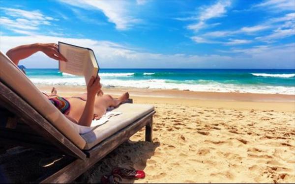 Βιβλία για να πάρετε μαζί σας στην παραλία