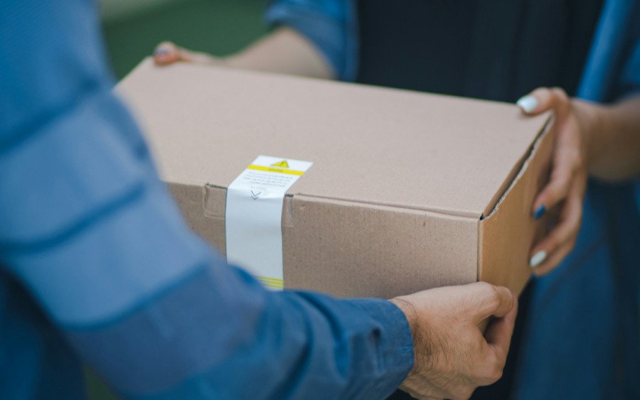 Αυστηρότεροι έλεγχοι σε courier, lockers, drones και κέντρα διαλογής