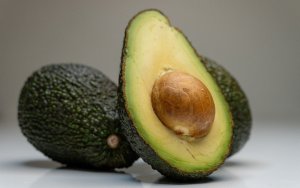 Πέντε superfoods για να αποτρέψετε αλλά και να διαχειριστείτε την υψηλή χοληστερίνη