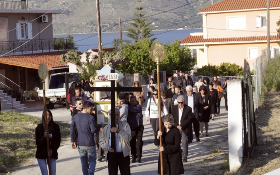 Μετά από πολλά χρόνια Περιφορά του Επιταφίου στον Άγιο Δημήτριο Παλικής