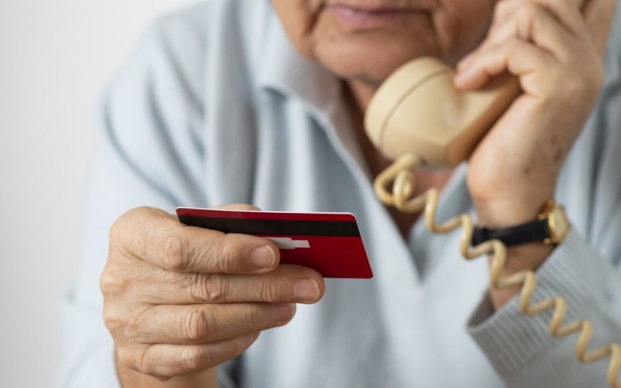 Εξιχνιάστηκε υπόθεση απάτης στη Ζάκυνθο - Διερευνούνται υποθέσεις απατών σε Κεφαλονιά και Κέρκυρα - Συμβουλές από την Αστυνομία για να μην εξαπατηθείτε