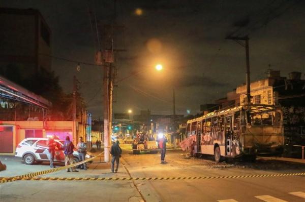 Πυρπολήθηκαν 13 λεωφορεία στο Σάο Παόλο με την ήττα της Βραζιλίας