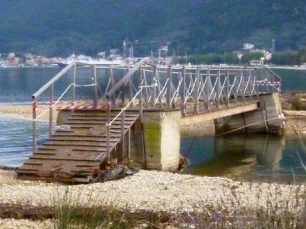 Καλά να είμαστε... εμείς κι' οι καναπέδες μας!