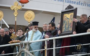 Με αέρα... παράδοσης τα Θεοφάνεια στο Ληξούρι – Εικόνες από τον Αγιασμό των Υδάτων