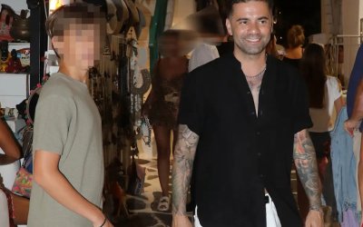 Θοδωρής Μαραντίνης: Σπάνια δημόσια εμφάνιση με τον 17χρονο γιο του στη Μύκονο