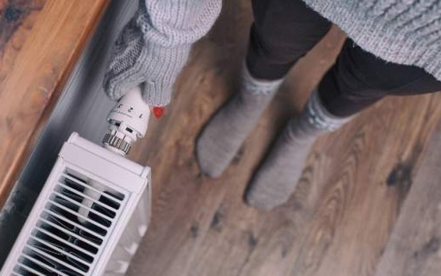 4 ανέξοδα κόλπα για να ζεσταθεί το σπίτι με καλοριφέρ - Αυξήστε την απόδοσή του