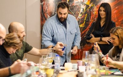 Το ΒΗΜΑ International συναντά τον σύγχρονο καλλιτέχνη Χρήστο Ράπτη - «Η Κεφαλονιά στον καμβά»