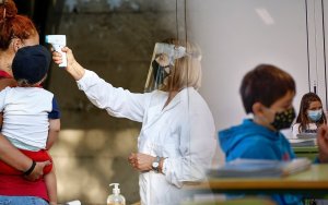 SMS 13033: Ποιον κωδικό στέλνουμε από τις 11 Ιανουαρίου για τα σχολεία