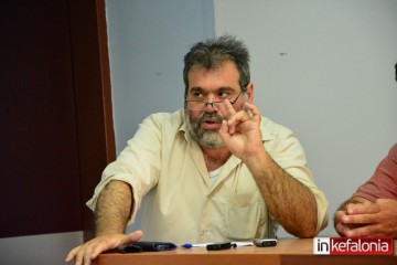 ΕΛΜΕΚΙ: Παράσταση διαμαρτυρίας για τις σχολικές καθαρίστριες