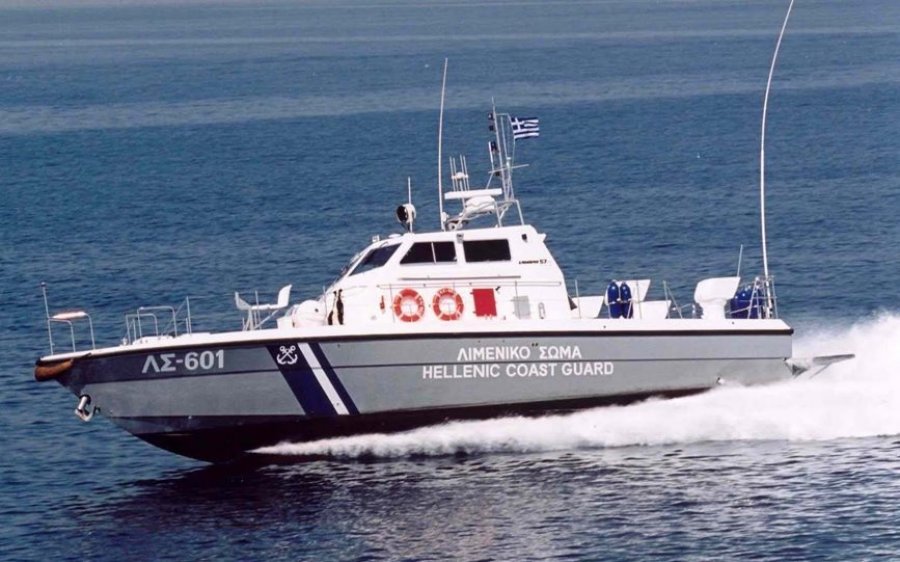 Συναγερμός στο Λιμενικό: Εισροή υδάτων σε ιστιοπλοϊκό σκάφος στην Κεφαλονιά - Αμεση επέμβαση με δυο σκάφη