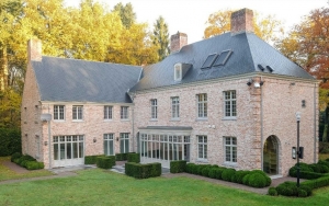 Πωλείται η φλαμανδική βίλα της Αθηνάς Ωνάση -750 τμ. με δωμάτιο πανικού [εικόνες]