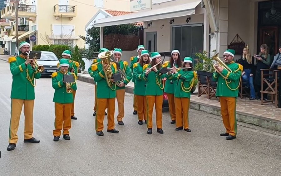 Τα πρωτοχρονιάτικα κάλαντα στους δρόμους της Σάμης