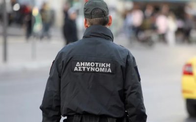 Αυτοί είναι οι πέντε νέοι δημοτικοί αστυνομικοί που αναλαμβάνουν δράση στο Αργοστόλι