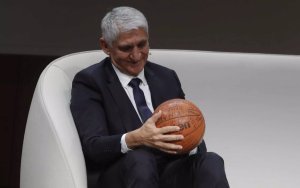 Ο Δήμος Αργοστολίου τιμά τον «Δράκο» του ελληνικού μπάσκετ Παναγιώτη Γιαννάκη