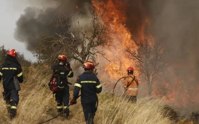 Δυο πυρκαγιές στα Αργίνια και στις Βινάριες