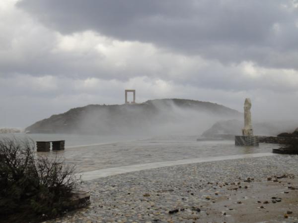 Πού θα χτυπήσει η κακοκαιρία τις επόμενες ώρες - Απότομη πτώση της θερμοκρασίας και τσουχτερό κρύο - Ισχυρές καταιγίδες και χιόνια!