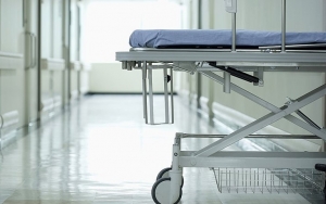 ΕΟΠΥΥ: Απαγορεύονται οι πρόσθετες χρεώσεις από ιδιωτικές κλινικές προς ασφαλισμένους