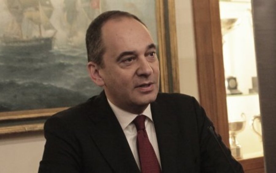 Κορονοϊός: Παραμένει στη ΜΕΘ του Ευαγγελισμού ο Γιάννης Πλακιωτάκης