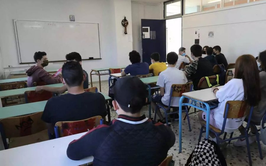 Μακρή: Η τηλεκπαίδευση θα ισχύει μόνο σε εξαιρετικές περιπτώσεις