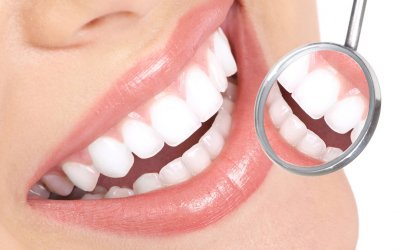 Σκέφτεστε να προχωρήσετε σε εμφυτεύματα δοντιών; – Τι πρέπει να γνωρίζετε