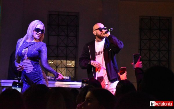 ''Λευκή Νύχτα'' στο Αργοστόλι - Γιορτινό σκηνικό, πλήθος κόσμου και ξεσηκωτικοί KINGS!