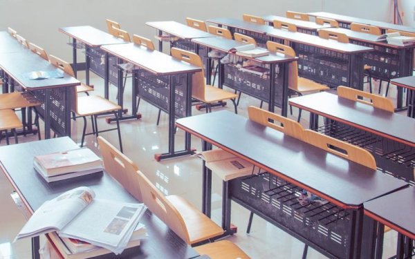 Σήμερα αρχίζουν τα Λαϊκά Φροντιστήρια της ΕΛΜΕ ΚΙ