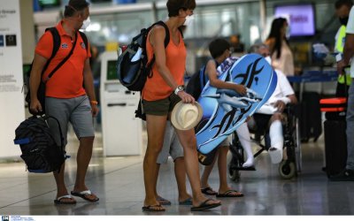 Θεοχάρης: Όλοι οι Βρετανοί, εμβολιασμένοι και μη, θα μπορούν να έρθουν το καλοκαίρι στην Ελλάδα