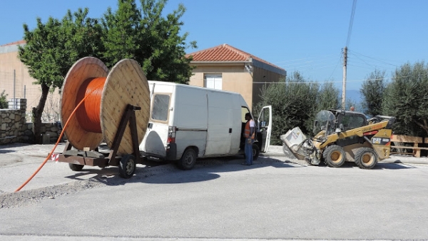 Συνεχίζονται οι εργασίες επέκτασης του δικτύου οπτικών ινών στην Ιθάκη