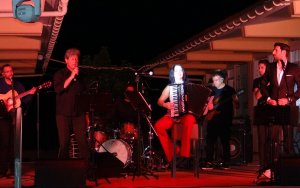 Επιτυχημένη η συναυλία της Ζωής Τηγανούρια στα Μεσοβούνια (εικόνες)