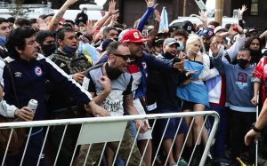 Ντιέγκο Μαραντόνα: Το «αντίο» της Αργεντινής - Πάνω από ένα εκατομμύριο κόσμου στο Λαϊκό Προσκύνημα (Live εικόνα)