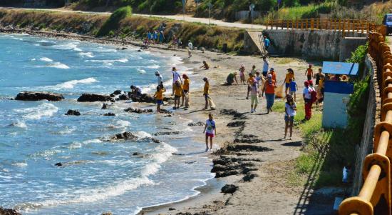 Το Φανάρι γέμισε παιδιά στην περιβαλλοντική δράση "Νησί Απαλλαγμένο από το Πλαστικό" (εικόνες)